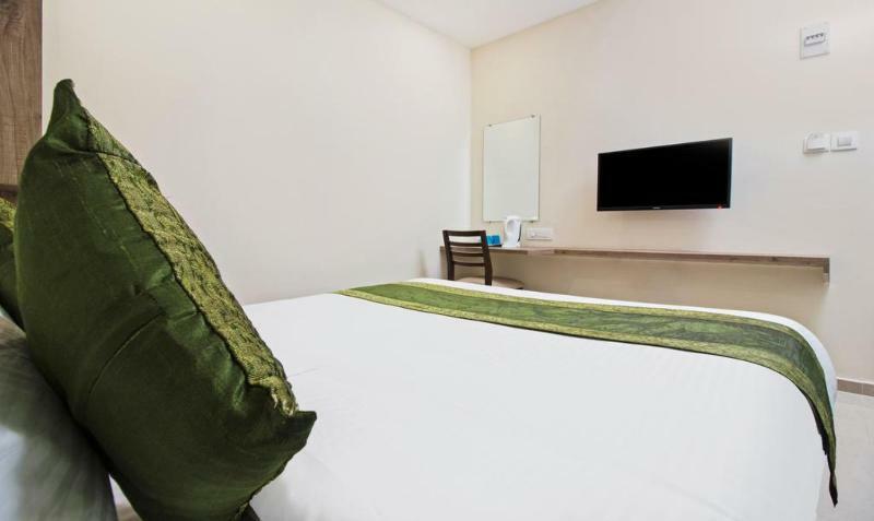 Ocean Suites Hotel Mumbai Exterior photo