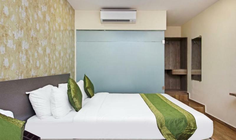 Ocean Suites Hotel Mumbai Exterior photo