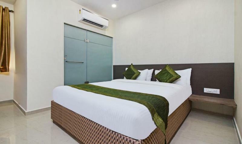 Ocean Suites Hotel Mumbai Exterior photo