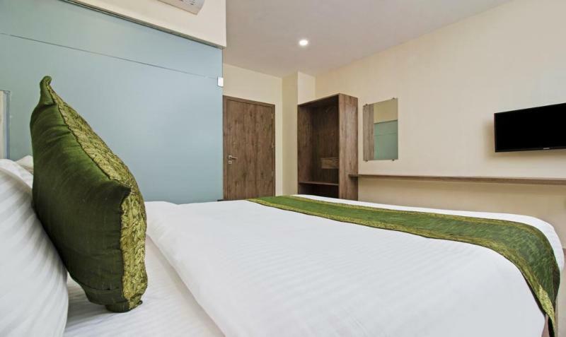 Ocean Suites Hotel Mumbai Exterior photo