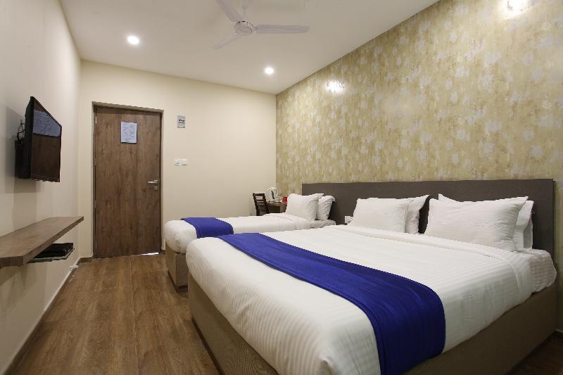 Ocean Suites Hotel Mumbai Exterior photo