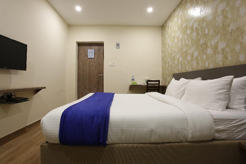 Ocean Suites Hotel Mumbai Exterior photo