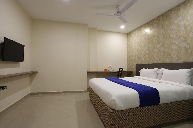 Ocean Suites Hotel Mumbai Exterior photo
